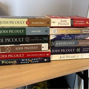 Jodi Picoult 12 books selling to fundraiser money for MS!